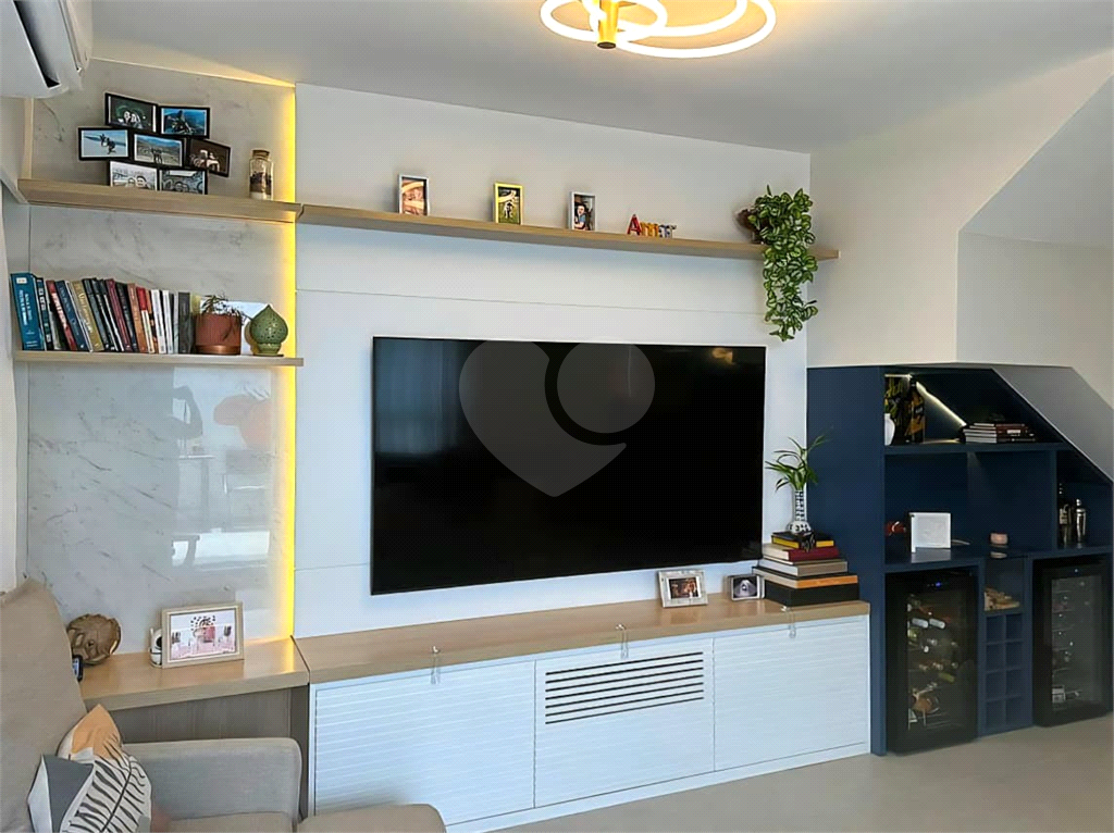 Cobertura Duplex a Venda Reformada com 2 Quartos 2 Vagas na Bela Vista São Paulo - SP