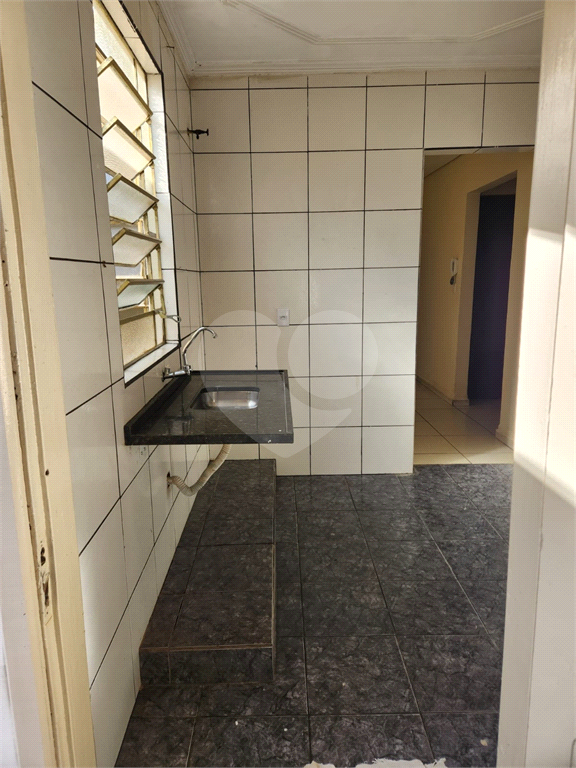 Casa à venda com 3 quartos, 196m² - Foto 2