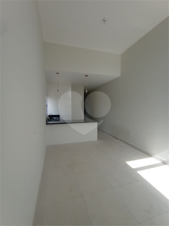 Casa à venda com 2 quartos, 61m² - Foto 4