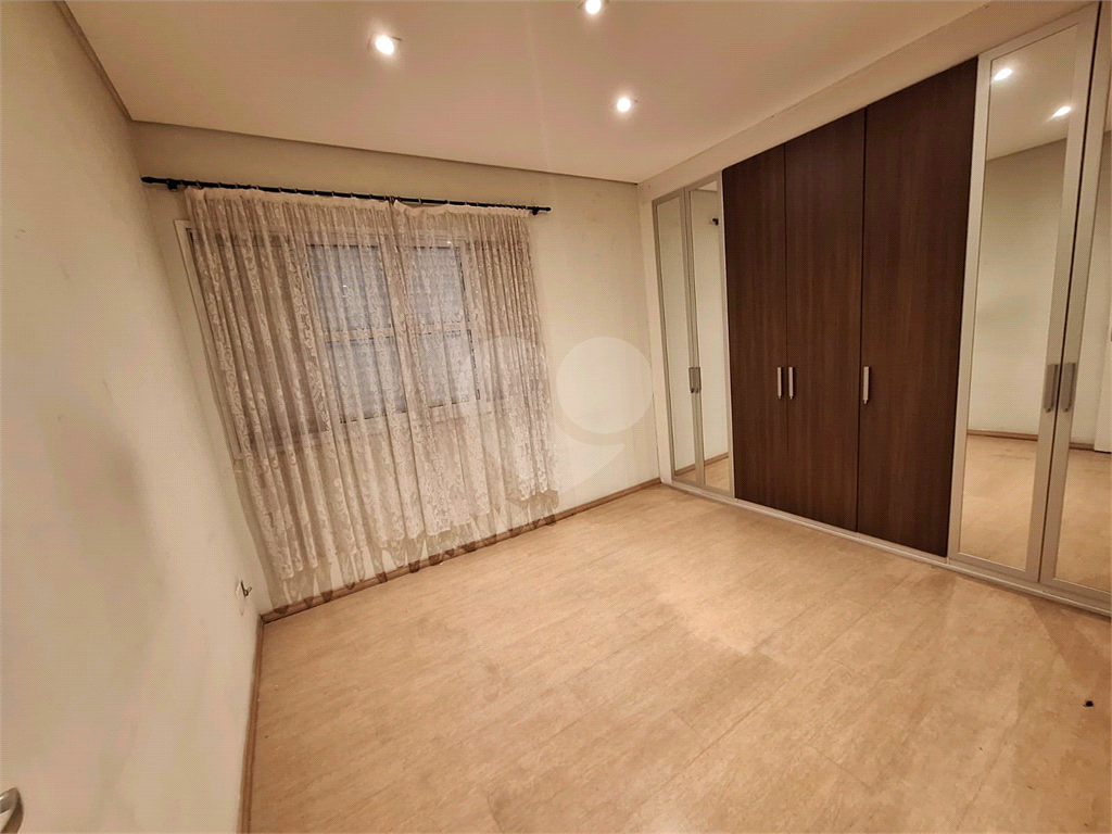 Sobrado à venda com 3 quartos, 217m² - Foto 15