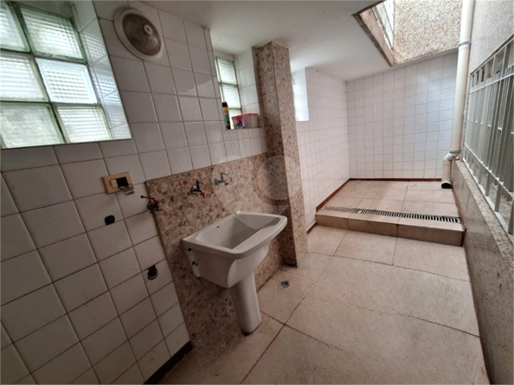 Sobrado à venda com 3 quartos, 217m² - Foto 23