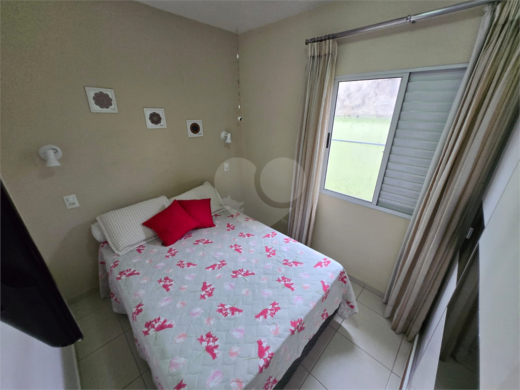 Casa térrea assobradada com 3 quartos, 3 vagas, quintal e fácil acesso ao metrô em Vila Mazzei - SP