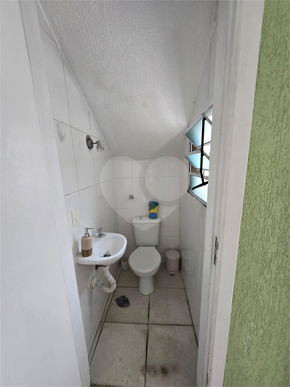 Casa térrea assobradada com 3 quartos, 3 vagas, quintal e fácil acesso ao metrô em Vila Mazzei - SP