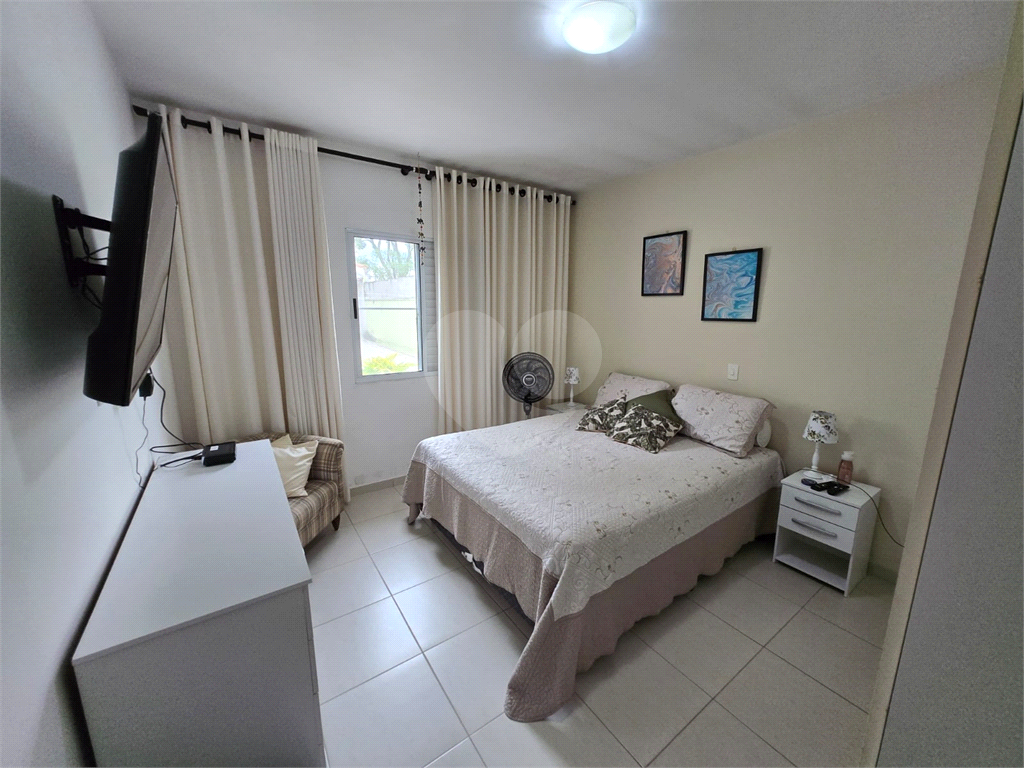 Casa térrea assobradada com 3 quartos, 3 vagas, quintal e fácil acesso ao metrô em Vila Mazzei - SP