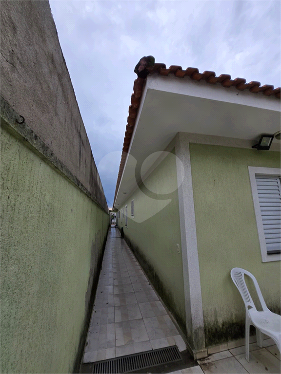 Casa térrea assobradada com 3 quartos, 3 vagas, quintal e fácil acesso ao metrô em Vila Mazzei - SP