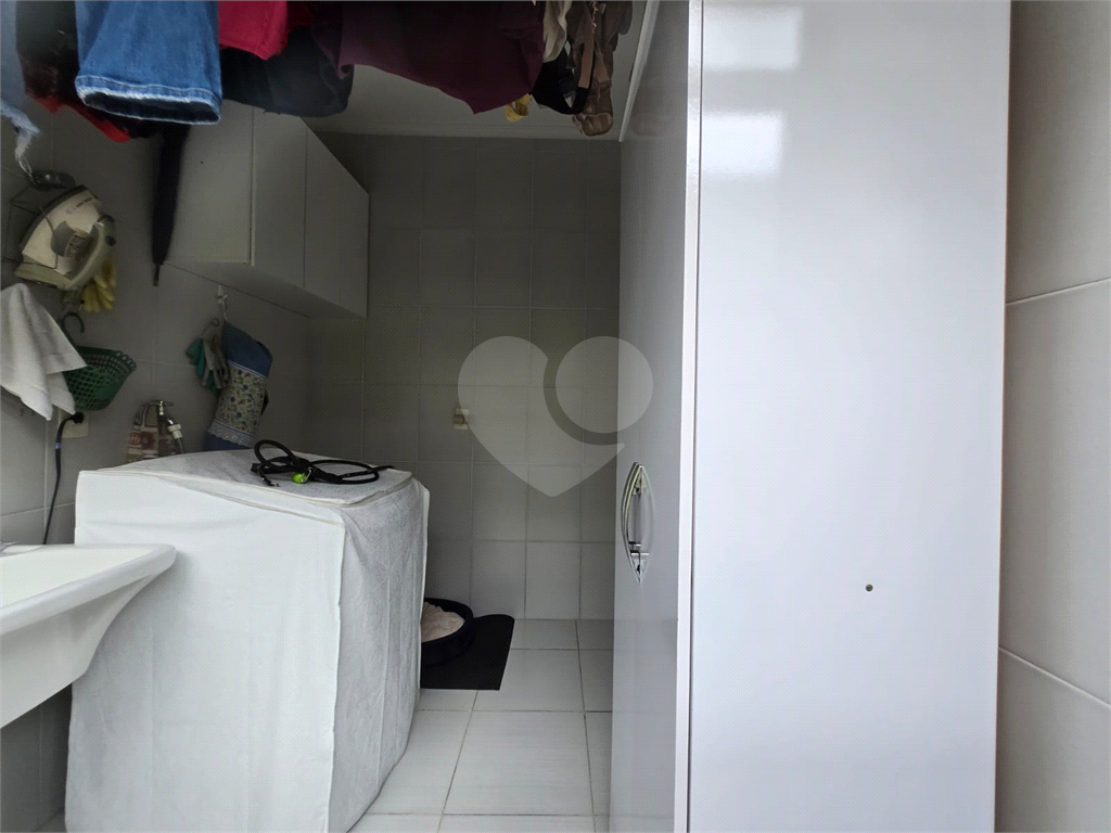 Casa térrea assobradada com 3 quartos, 3 vagas, quintal e fácil acesso ao metrô em Vila Mazzei - SP