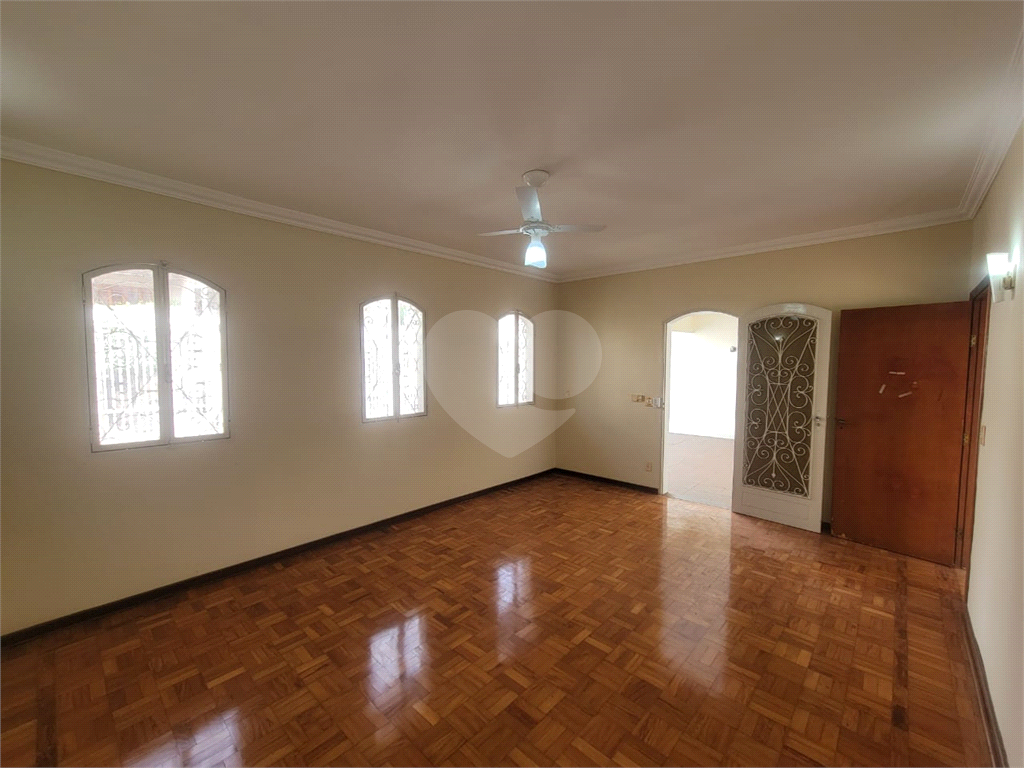 Casa para alugar com 3 quartos, 230m² - Foto 5