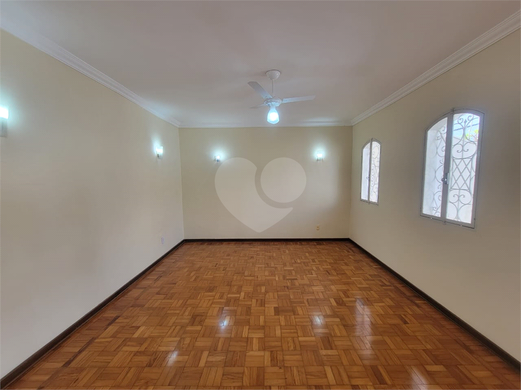 Casa para alugar com 3 quartos, 230m² - Foto 6