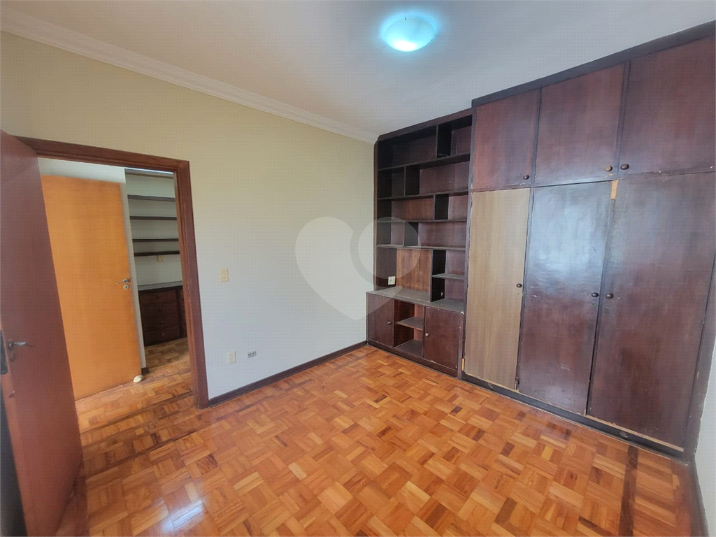 Casa para alugar com 3 quartos, 230m² - Foto 19