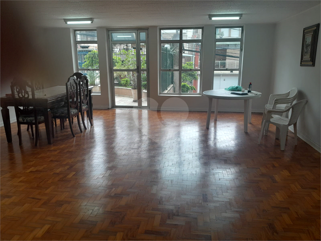 APARTAMENTO em PERDIZES
