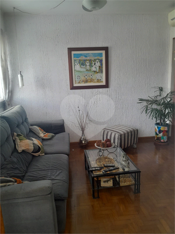 APARTAMENTO em PERDIZES