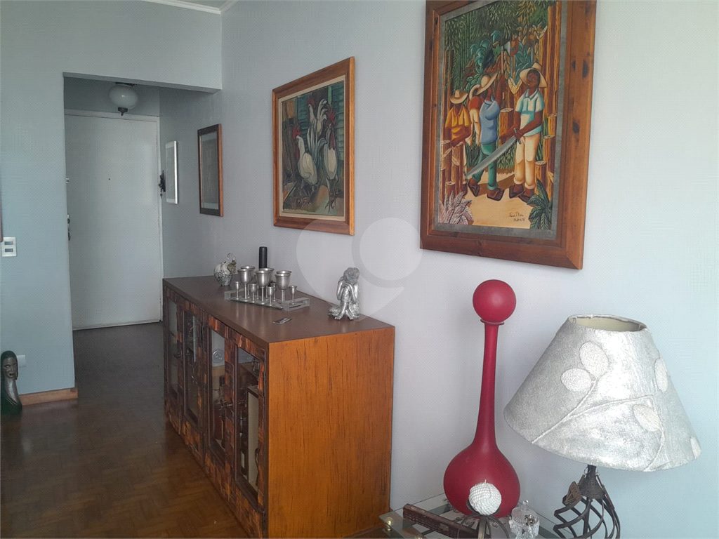 APARTAMENTO em PERDIZES