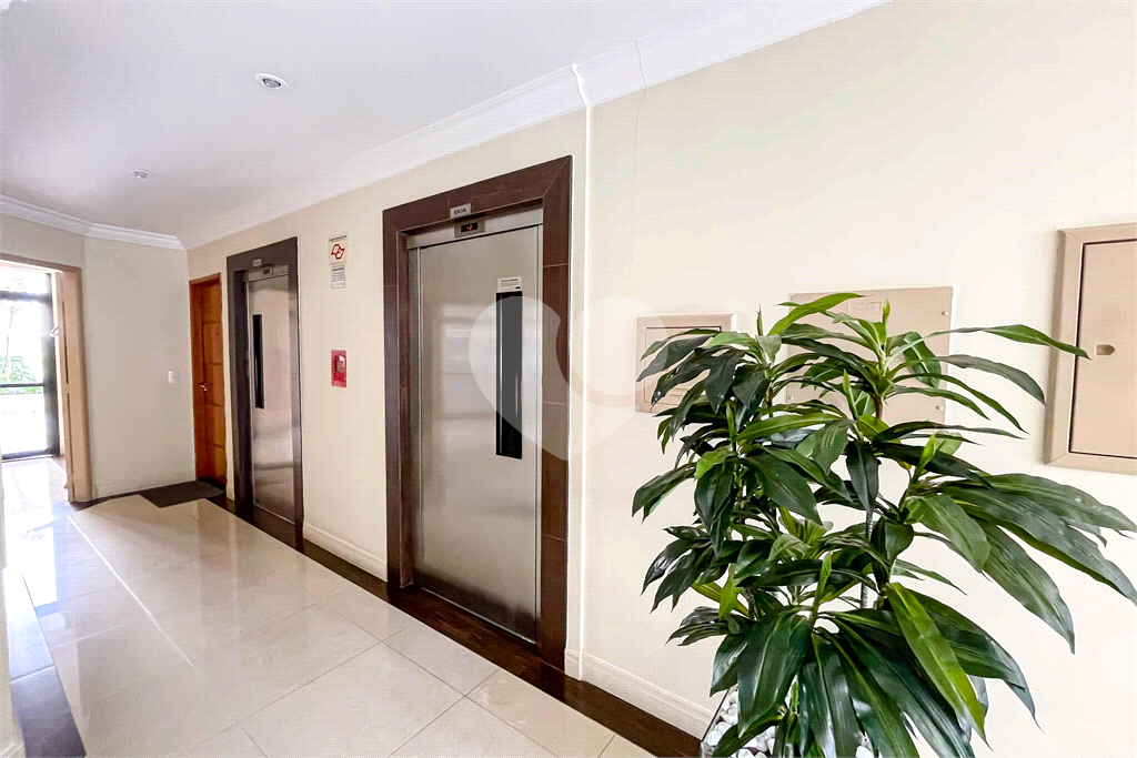 APARTAMENTO em SANTANA