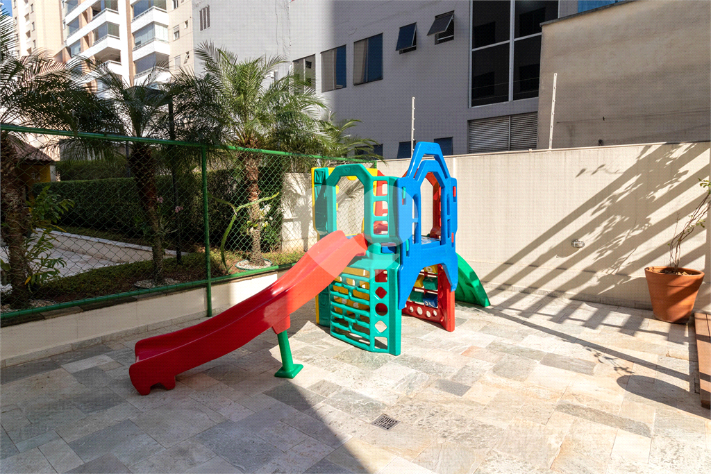 APARTAMENTO em SANTANA