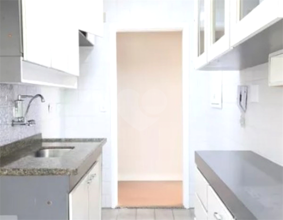 APARTAMENTO em SANTANA