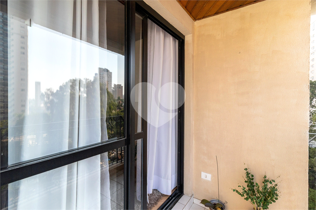 APARTAMENTO em SANTANA