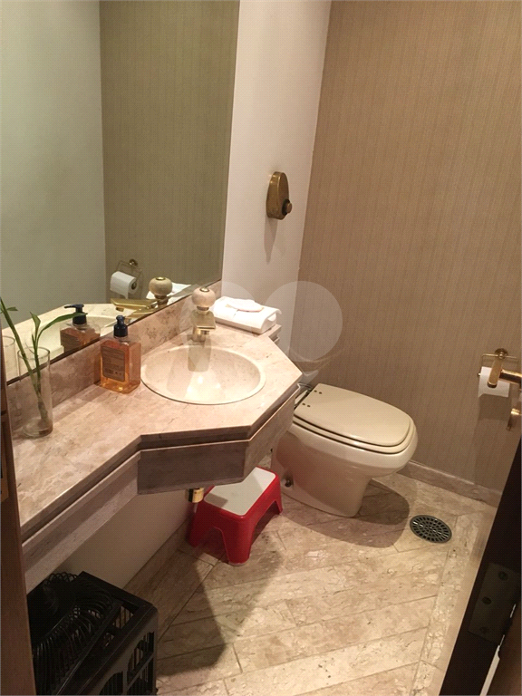 APARTAMENTO em JARDIM PAULISTA