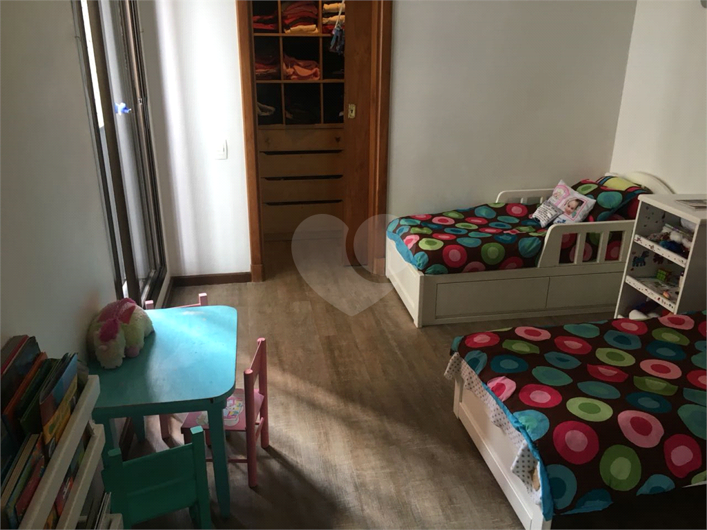 APARTAMENTO em JARDIM PAULISTA