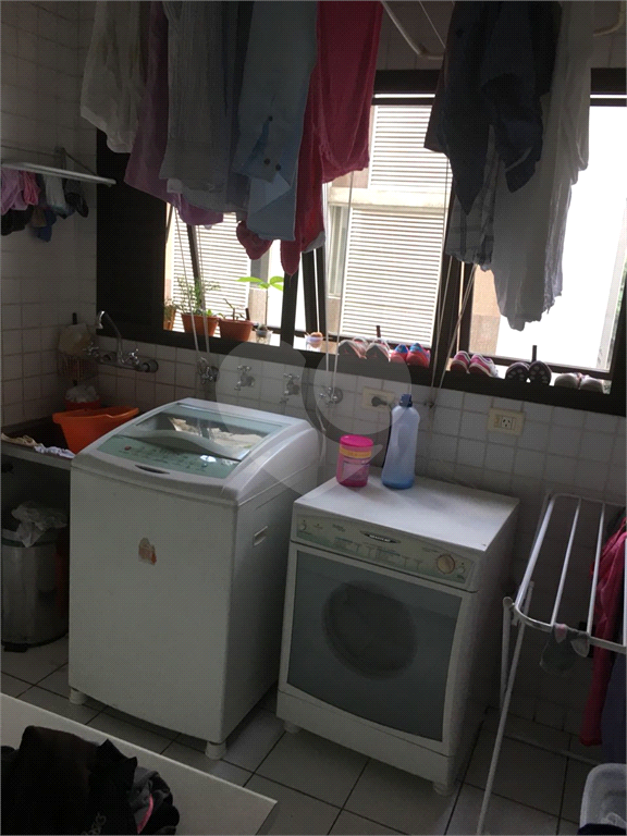 APARTAMENTO em JARDIM PAULISTA