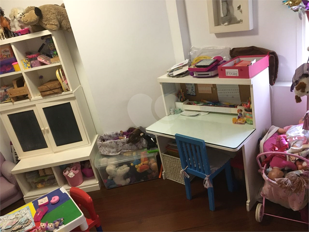 APARTAMENTO em JARDIM PAULISTA
