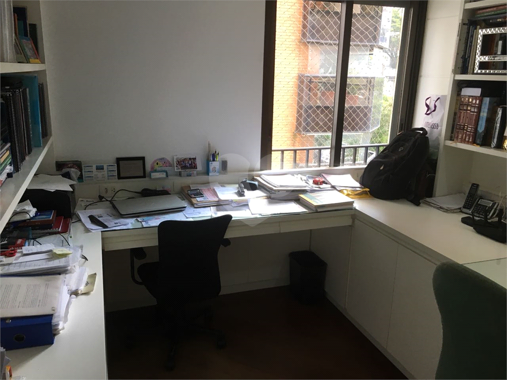 APARTAMENTO em JARDIM PAULISTA