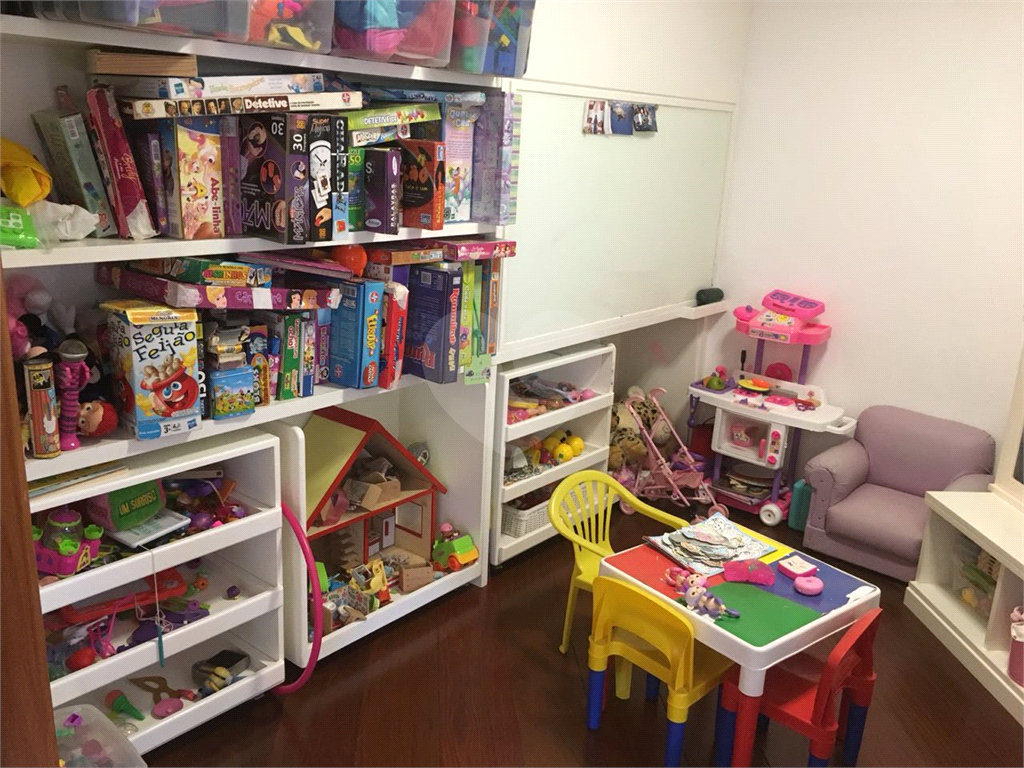 APARTAMENTO em JARDIM PAULISTA