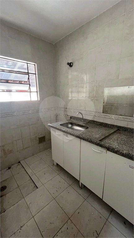 Casa para alugar com 3 quartos, 200m² - Foto 8