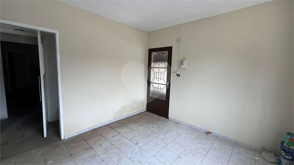 Casa para alugar com 3 quartos, 200m² - Foto 3