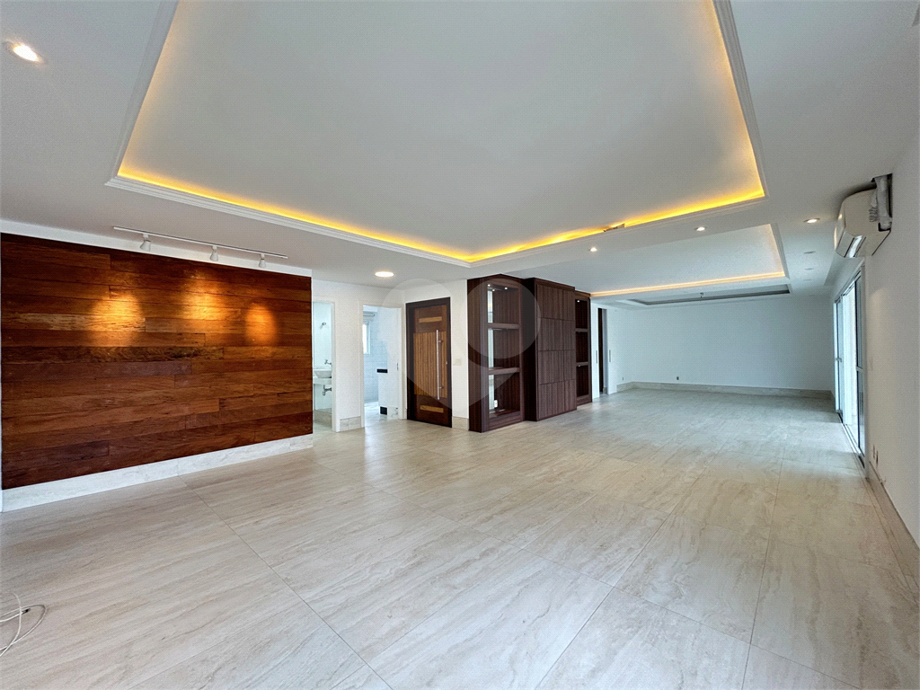 Apartamento na Vila Leopoldina de 210m2 com Hall Privativo em andar alto
