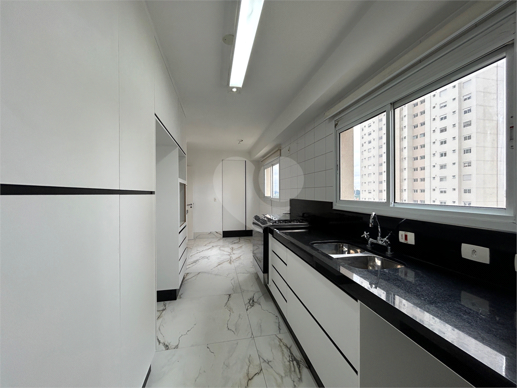 Apartamento na Vila Leopoldina de 210m2 com Hall Privativo em andar alto