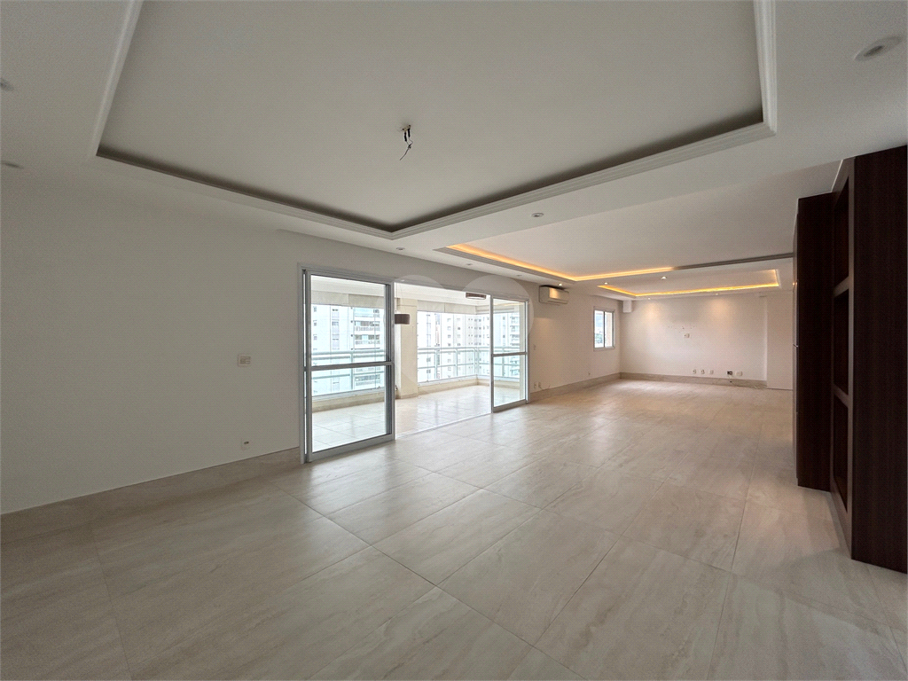 Apartamento na Vila Leopoldina de 210m2 com Hall Privativo em andar alto