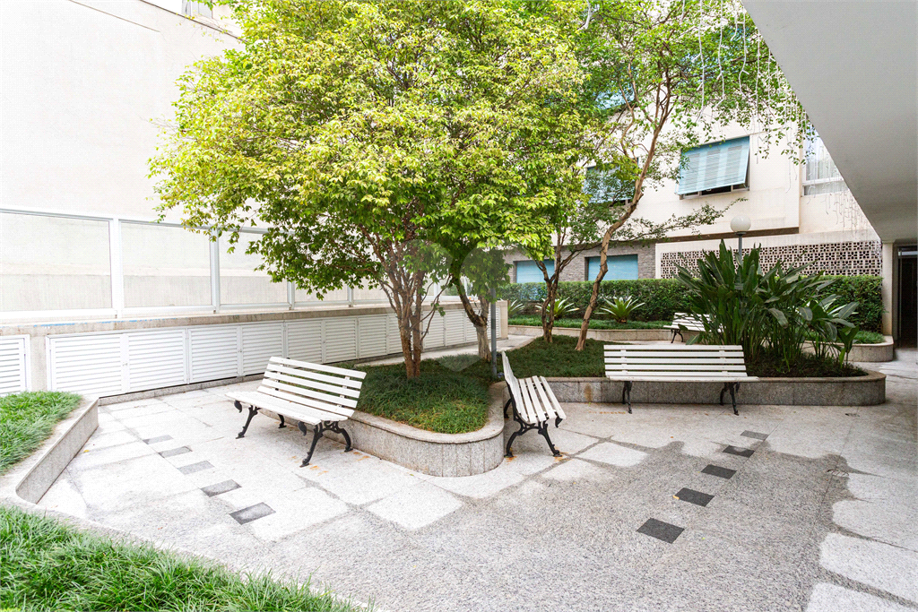 APARTAMENTO em JARDIM PAULISTA