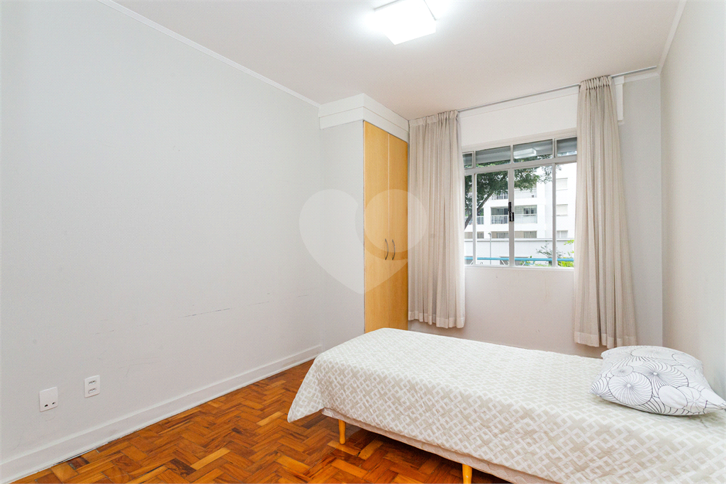 APARTAMENTO em JARDIM PAULISTA
