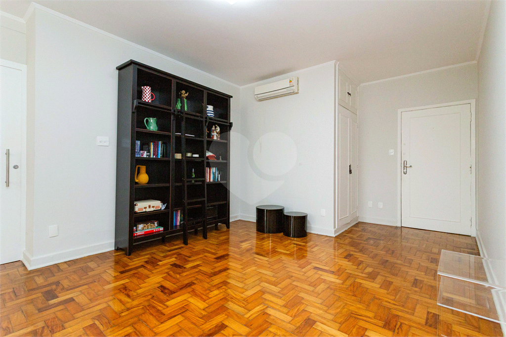 APARTAMENTO em JARDIM PAULISTA