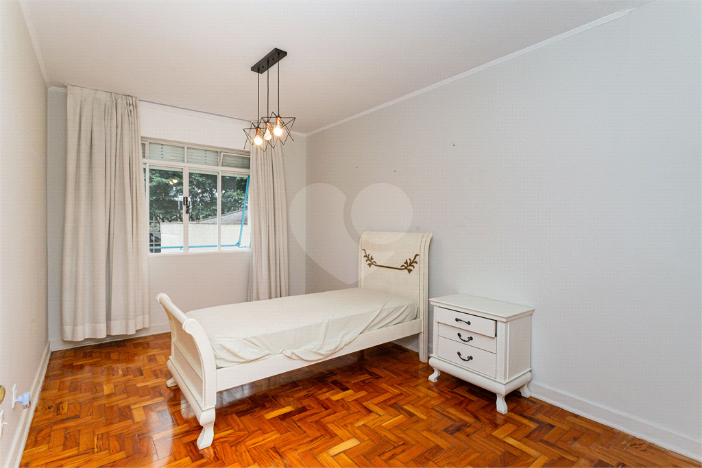APARTAMENTO em JARDIM PAULISTA