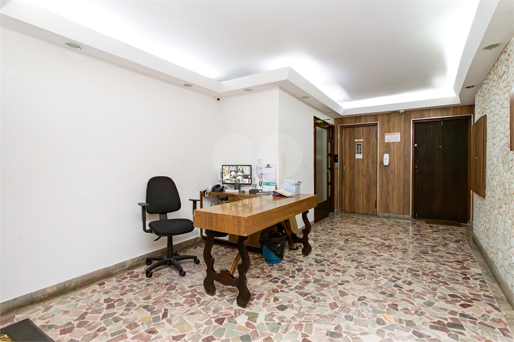 APARTAMENTO em JARDIM PAULISTA