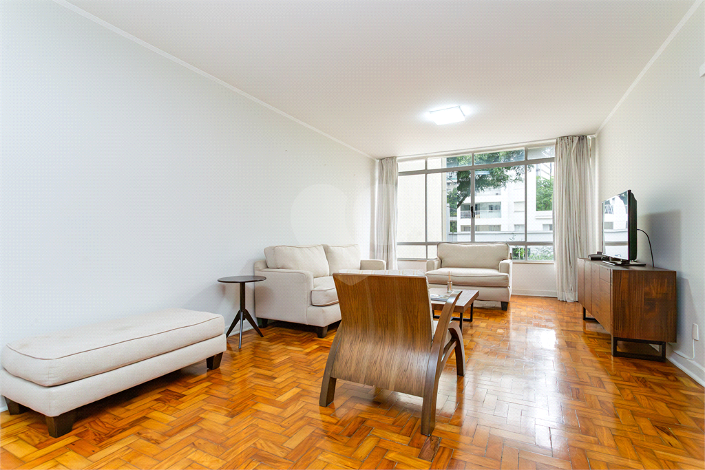 APARTAMENTO em JARDIM PAULISTA