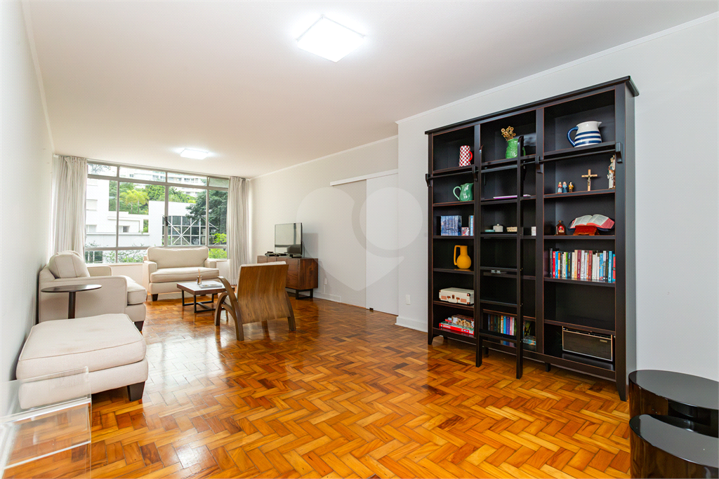 APARTAMENTO em JARDIM PAULISTA