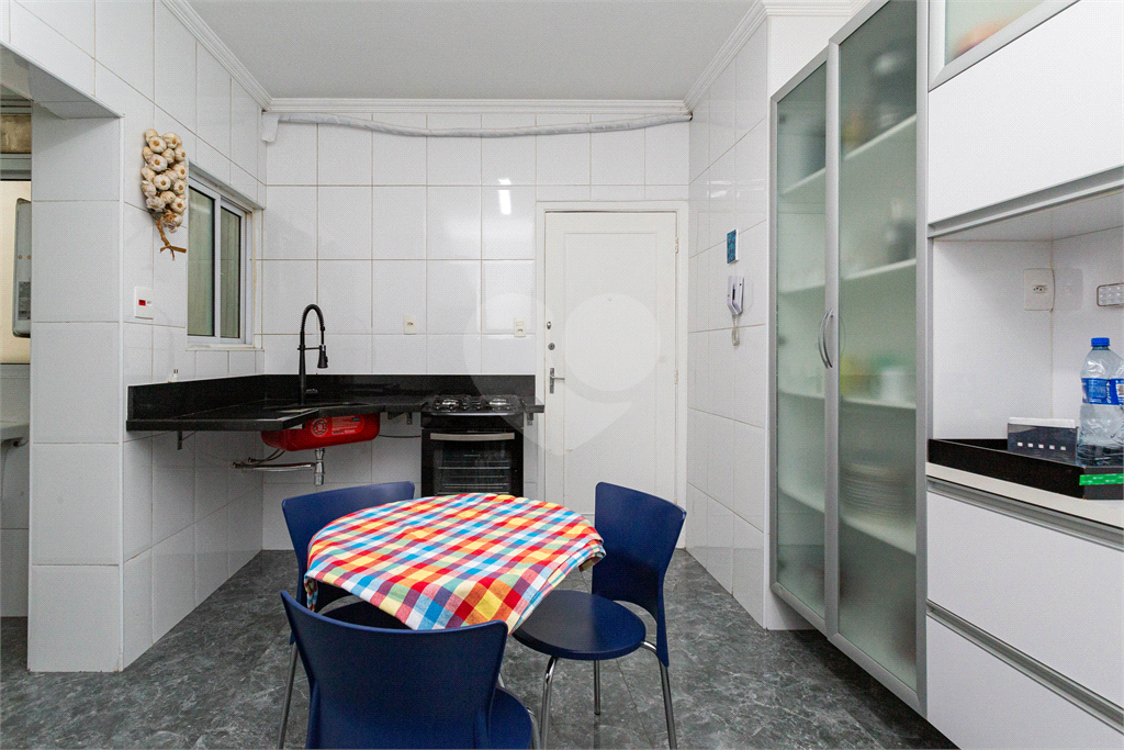 APARTAMENTO em JARDIM PAULISTA