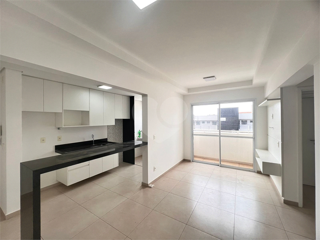 Apartamento para alugar com 2 quartos, 60m² - Foto 11