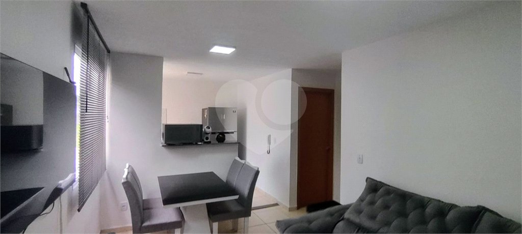 Apartamento à venda com 2 quartos, 45m² - Foto 2