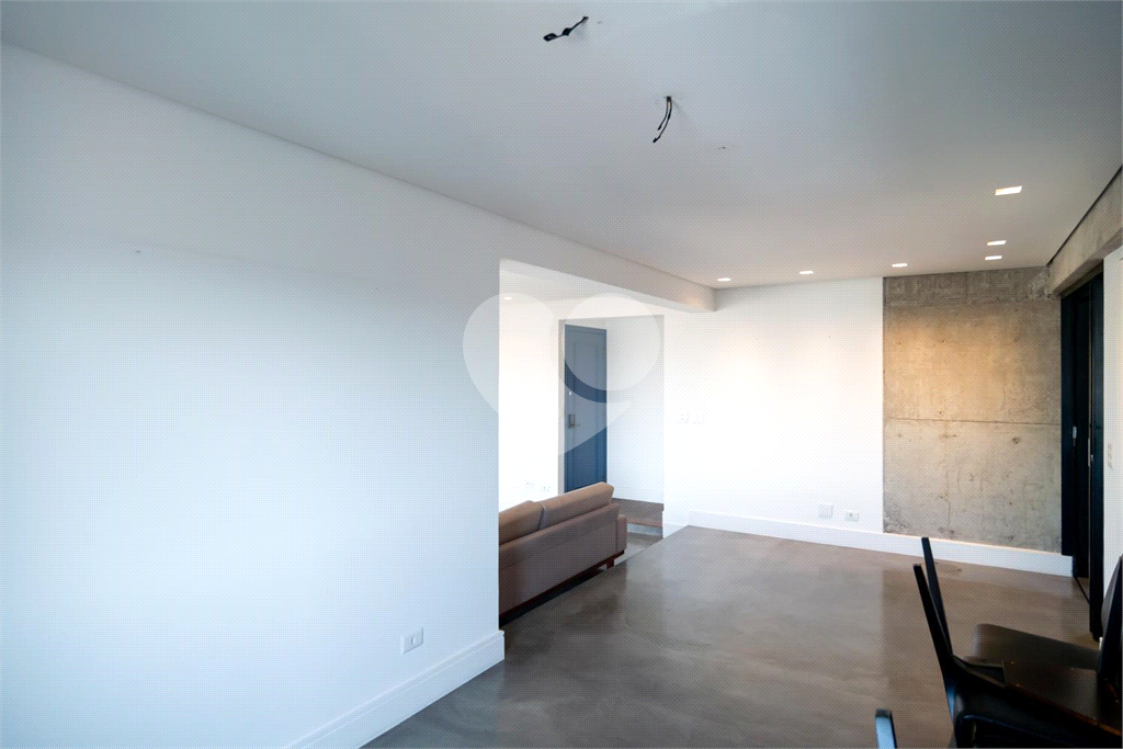 APARTAMENTO em CAMPO BELO