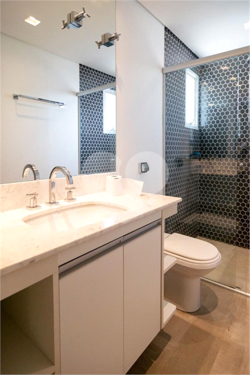 APARTAMENTO em CAMPO BELO