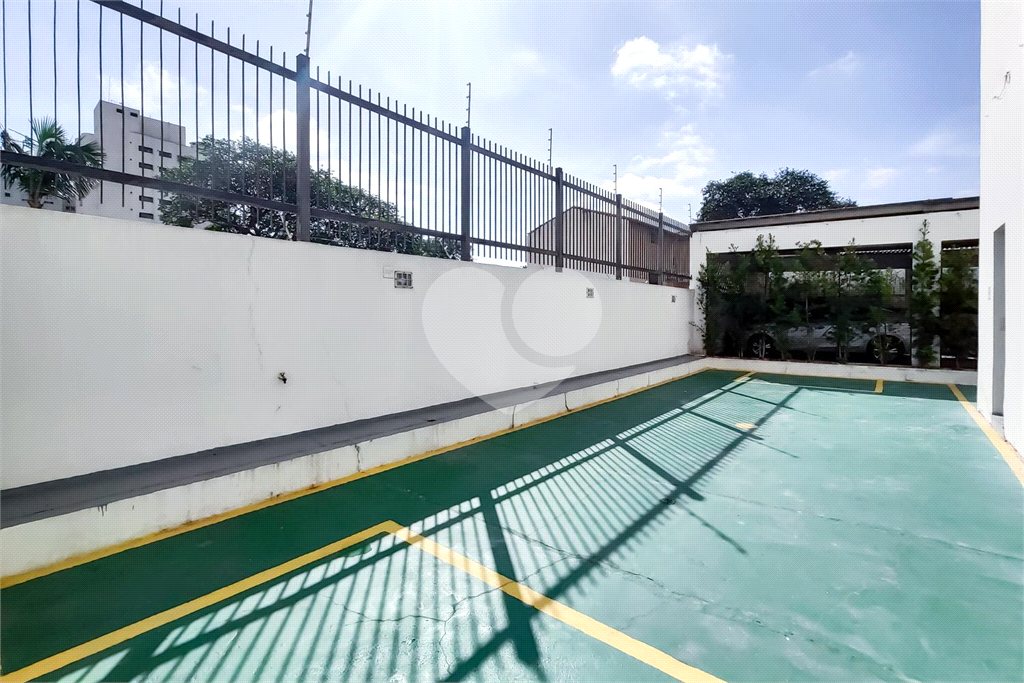 APARTAMENTO em CAMPO BELO