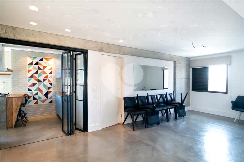 APARTAMENTO em CAMPO BELO