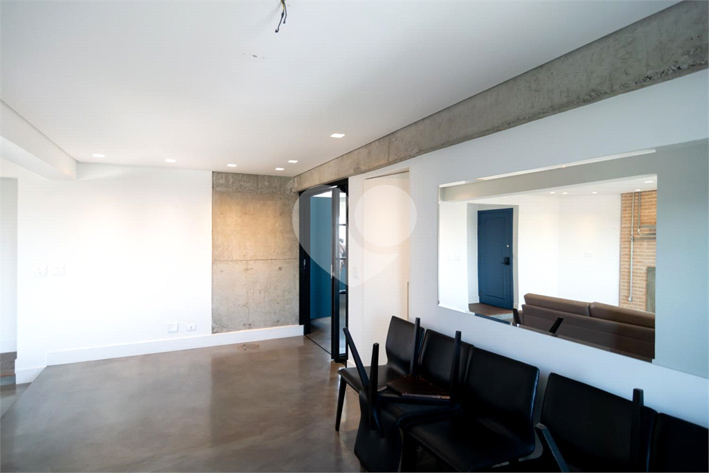 APARTAMENTO em CAMPO BELO