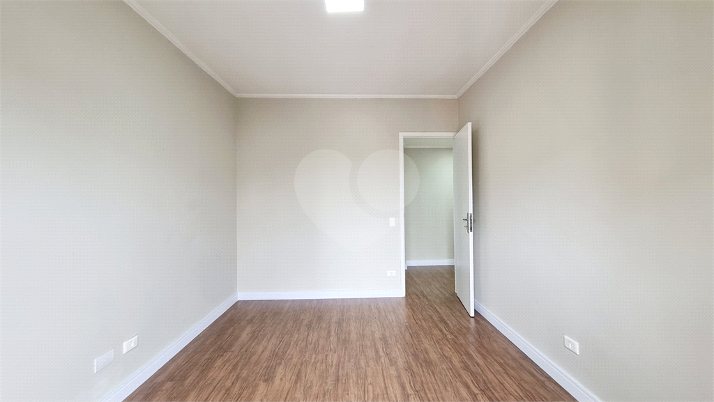 Apartamento reforamado a venda com 1 dormitório, sala 2 ambientes, sacadas e 1 vaga na Vila Olímpia