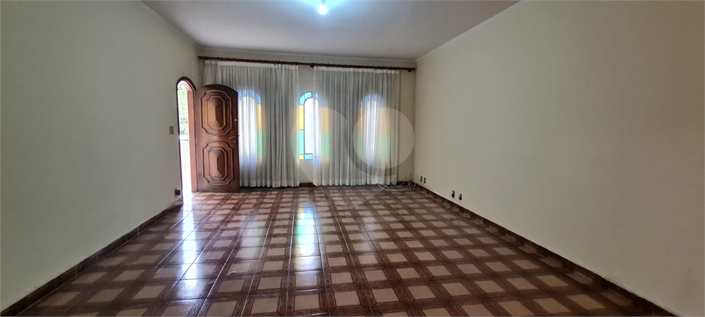 Sobrado 3 dormit 1suite, Cozinha,2 salas,5wcs, Dep.Empregada com 1wc 251m área util - Terreno 321 m 