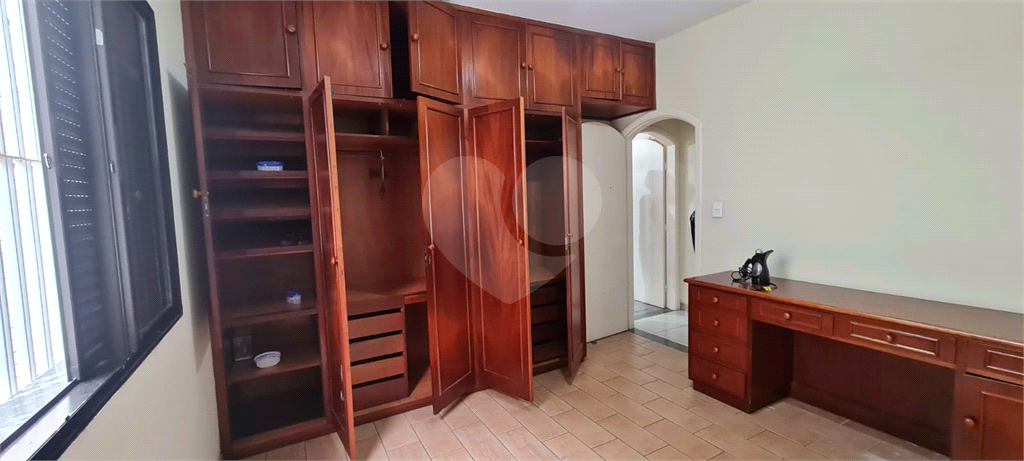 Sobrado 3 dormit 1suite, Cozinha,2 salas,5wcs, Dep.Empregada com 1wc 251m área util - Terreno 321 m 