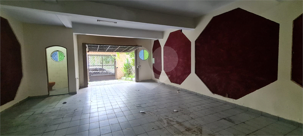 Sobrado 3 dormit 1suite, Cozinha,2 salas,5wcs, Dep.Empregada com 1wc 251m área util - Terreno 321 m 